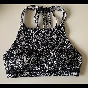 Lululemon Women’s Sports Bra